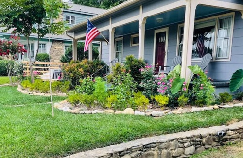 Lake Junaluska House | Lake Life House - 1 min walk to Lake J Assembly -10 min to Waynesville & BR Pkwy