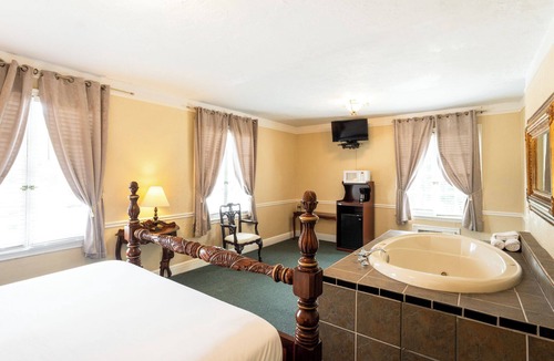 Lake Lure Hotel | Lake Lure Inn and Spa