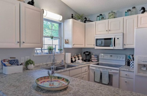 Mayhew House | Lake Norman Cottage