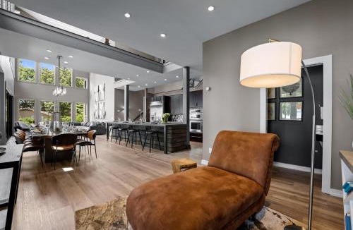 Mayhew House | Lake Norman Getaway