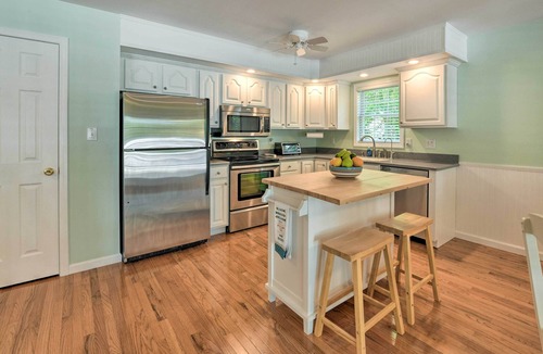 Mooresville House | Lake Norman Retreat w/Dock ~ 1 Mi to Marina!
