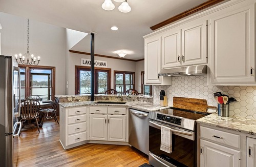 Barium Springs House | Lake Norman Waterfront Home with Panoramic Views