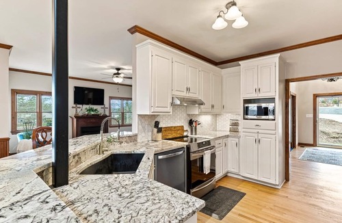 Barium Springs House | Lake Norman Waterfront Home with Panoramic Views