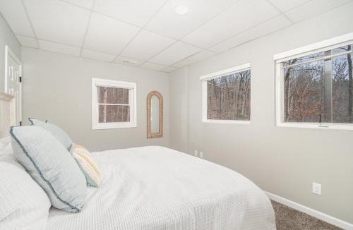 Stokes House | Lake Point Escape on Belews Lake