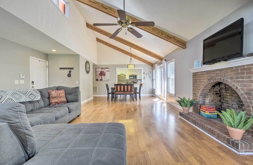 Olivia Cottage | Lake Retreat in Carolina Trace w/Resort Amenities