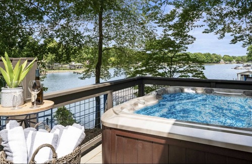 Westport House | Lake Therapy is a freshly renovated, 5 bdrm 6 bath exquisite lakefront property