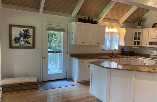 Lake Toxaway House | Lake Toxaway Golf Course/Walk to Marina! 4 Bedrooms, 4 Bathrooms $350/night