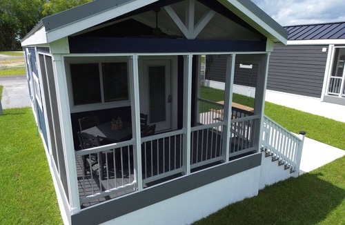 Westgate Cabin | Lake View Cabin, 20 miles from New Bern!