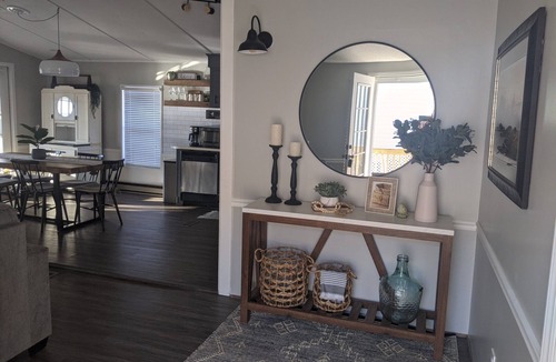 New London Resort | Lake view retreat steps to Badin Lake! Pool, Beach, Restaurant/Bar & Boat Launch