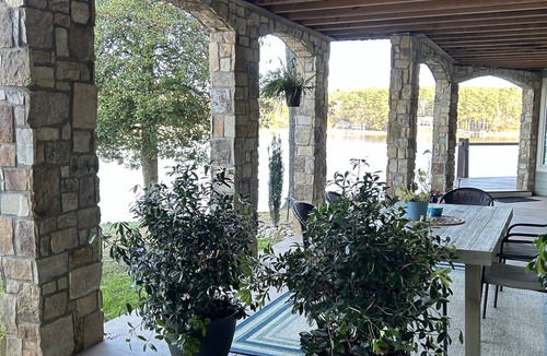 Mayhew Apartment | Lakefront Apartment with Beautiful Lake Norman Views