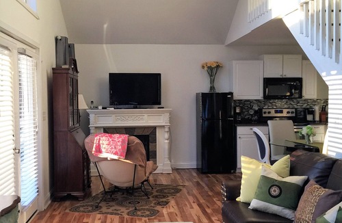 Troutman Cottage | Lakefront Cottage on a Quiet Cove plus Kayaks, Canoe & Pedal Boat
