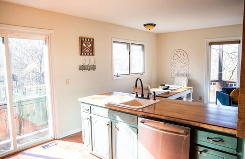 Leasburg House | Lakefront Getaway, Private Dock, Porch, and Fishing!
