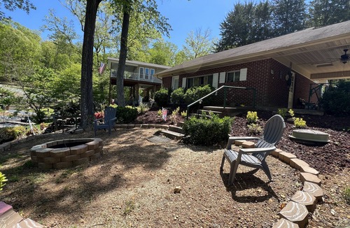 New London House | Lakefront Home/2Bd 1 Ba/Boat Dock