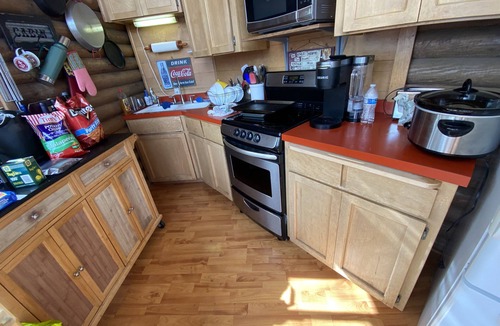 Coeur d'Alene Cabin | Lakefront Rustic Log Cabin on Gorgeous Lake Coeur D' Alene!