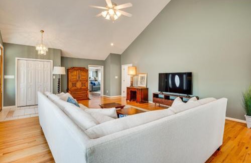 Troutman House | Lakefront Troutman House with Spectacular Sunsets!