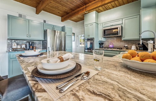 Shelby House | Lakefront with FENCED flat yard. No Stairs . Private Boat Ramp, Screened Porch