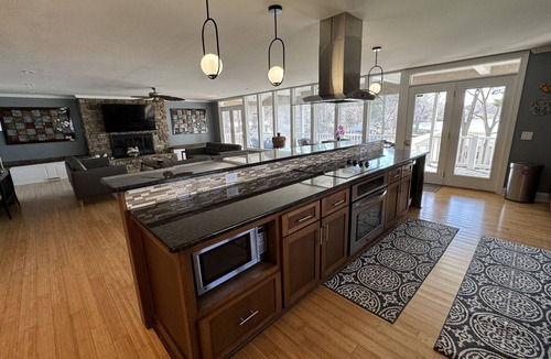 Leasburg House | Lakefront with Million Dollar Views on HYCO Lake