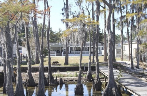 White Lake House | Lakefront with Private Pier at White Lake