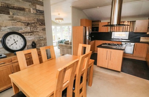 Tewitfield Cottage | Lakeside 12
