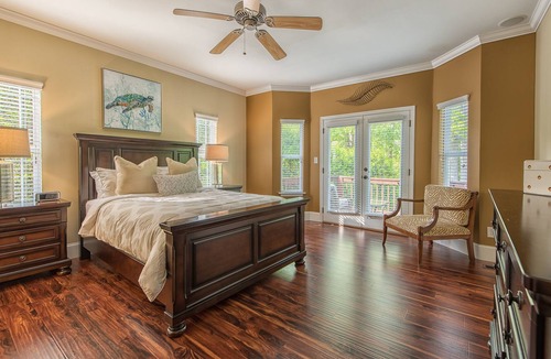 Barium Springs House | Lakeside Landing | Private Dock | Lake Access | Sleeps 16