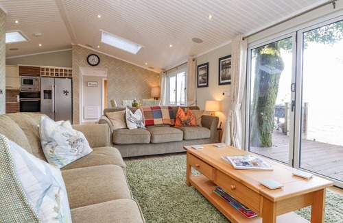 Bowness-on-Windermere Cottage | Lakeside Lodge