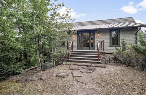 Bryson City Cabin | Lakewood Pointe and Guesthouse - Free Railroad Admission + Majestic Views +