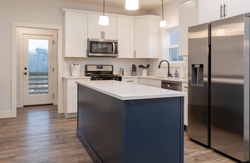 Fairview House | Land of the Pines in the Mountains