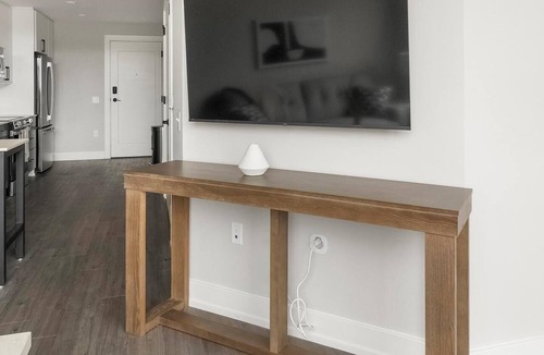Southwest Raleigh Apartment | Landing | Amazing 1BD in Caraleigh