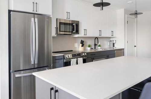Southwest Raleigh Apartment | Landing | Amazing 1BD in Caraleigh