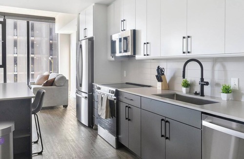 Southwest Raleigh Apartment | Landing | Amazing 1BD in Caraleigh