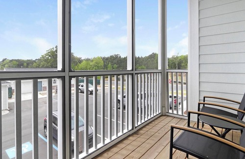 Beaufort Apartment | Landing | Amazing 1BD, Gym