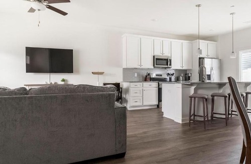 Port Wentworth Apartment | Landing Apartments - Abrazo at Rice Hope
