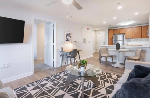 Wilmington Apartment | Landing at Bellingham Park - 1 Bedroom in Hanov.