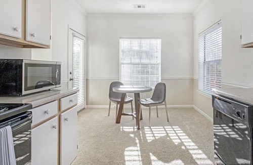Jamestown Apartment | Landing at Crowne at James Landing Apartments - 1 Bedroom in Downtown High Point