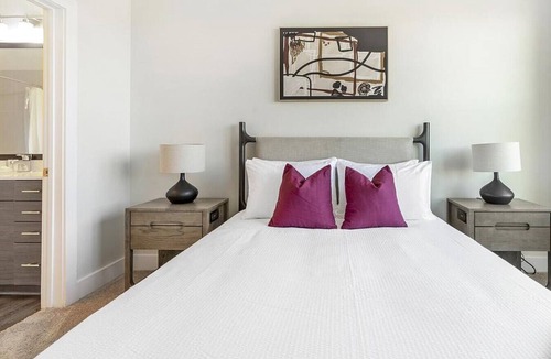 NoDa Apartment | Landing at Mercury NoDa - 2 Bedrooms in North Charlotte