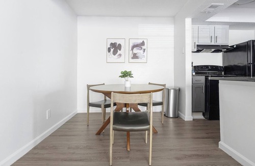 Winston - Salem Apartment | Landing at Northcliffe Forest - 2 Bedrooms in N.