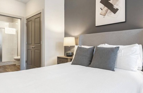 Plaza Midwood Apartment | Landing at One305 Central - Studio in Plaza Midwood