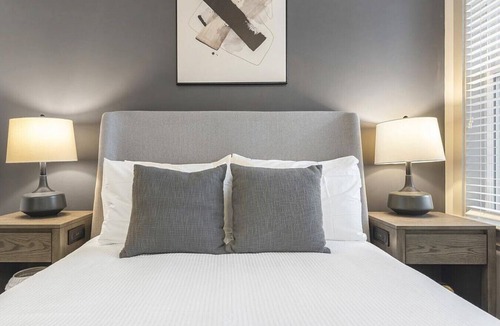 Plaza Midwood Apartment | Landing at One305 Central - Studio in Plaza Midwood