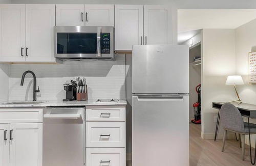 Northeast Raleigh Apartment | Landing at The Harrison - 1 Bedroom in Northeas.