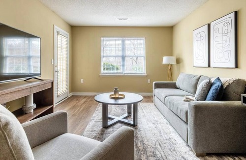 Holly Springs Apartment | Landing at Trellis Pointe - 1 Bedroom in Downtown Holly Springs