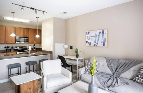 Norfolk Apartment | Landing | Chic 1BD, Clubhouse, Gym