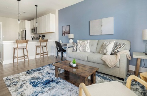 Hickory Apartment | Landing | Chic 1BD, Gym, Yoga Studio