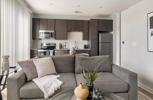 Downtown Apartment | Landing | Chic 1BD, Pool, Gym