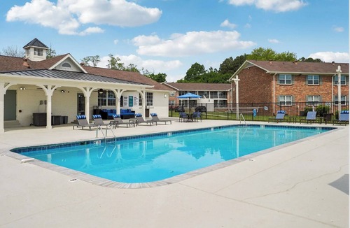 Hendersonville Apartment | Landing | Chic 2BD, Pool, Gym
