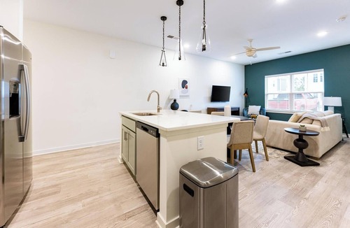 Wilmington Apartment | Landing | Chic 3BD, Yoga Studio, Pool