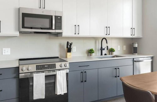 Southwest Raleigh Apartment | Landing | Chic Studio in Caraleigh
