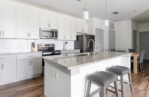 Sand Ridge Apartment | Landing | Incredible 2BD, Pool, Gym