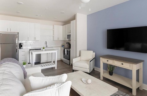 Belle Mina Apartment | Landing | Incredible 1BD, Yoga Studio, Gym