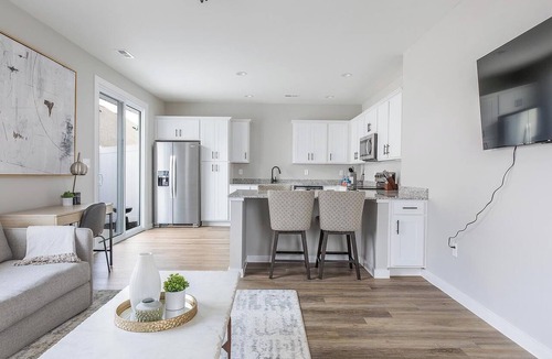 Madison Apartment | Landing | Modern 1BD, Clubhouse, Pool