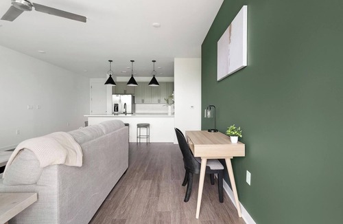 Brentwood Apartment | Landing | Modern 1BD, Gym, Clubhouse